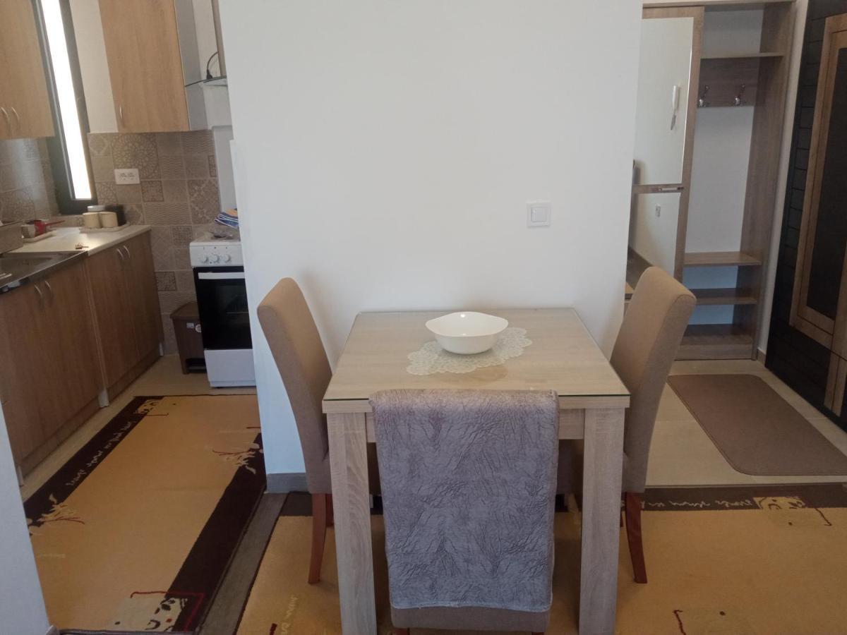 Apartman Ami Ulcinj Bagian luar foto